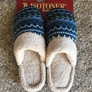 Isotoner Women’s NWT Clog Style Slippers